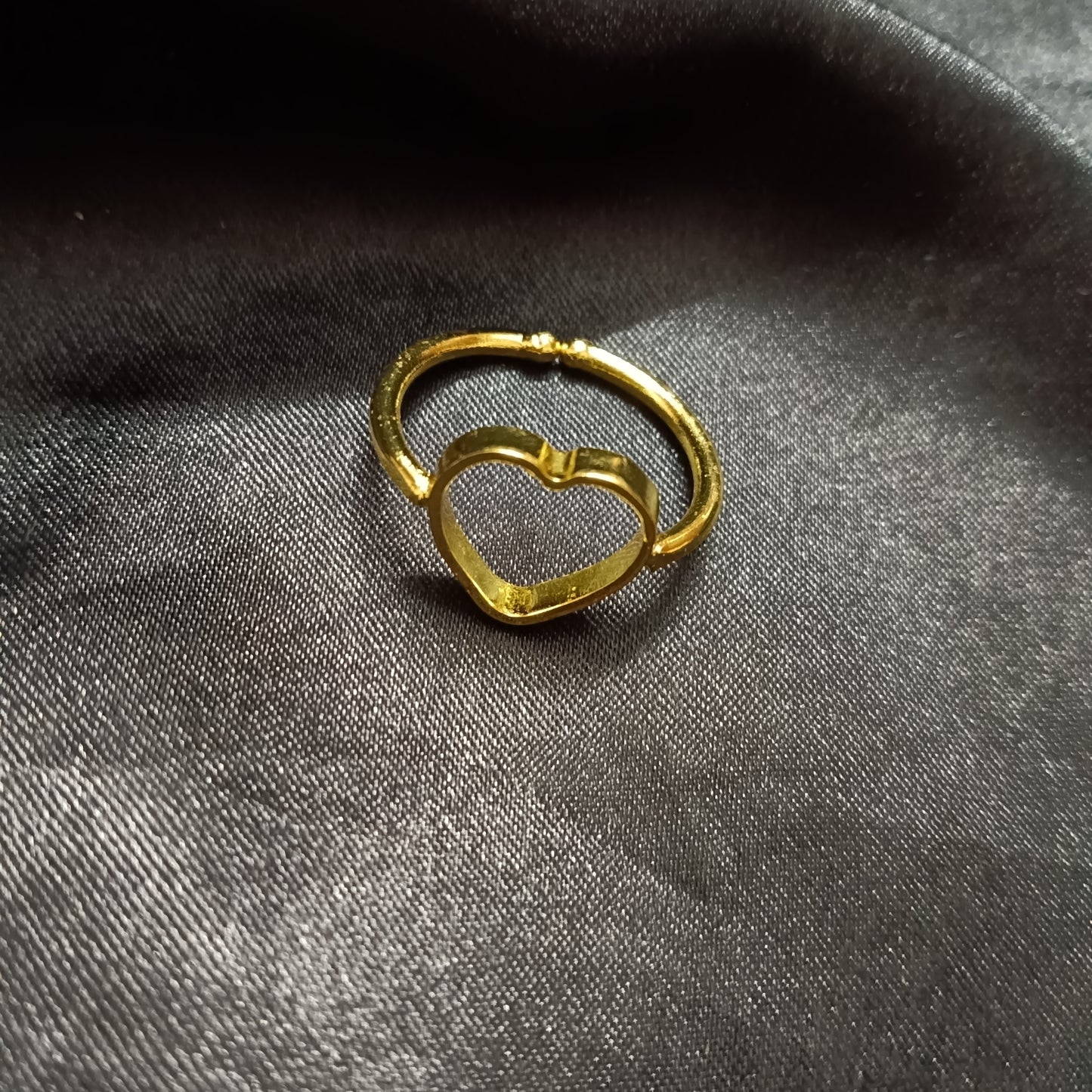 Heart hollow ring