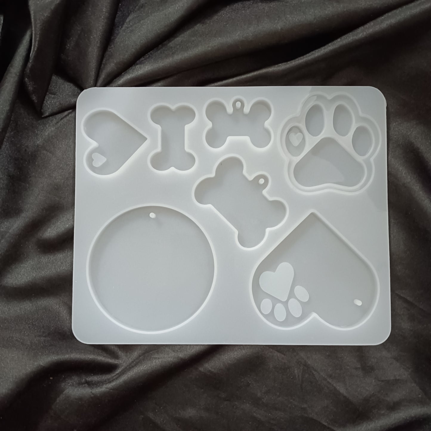 Dog tag mold