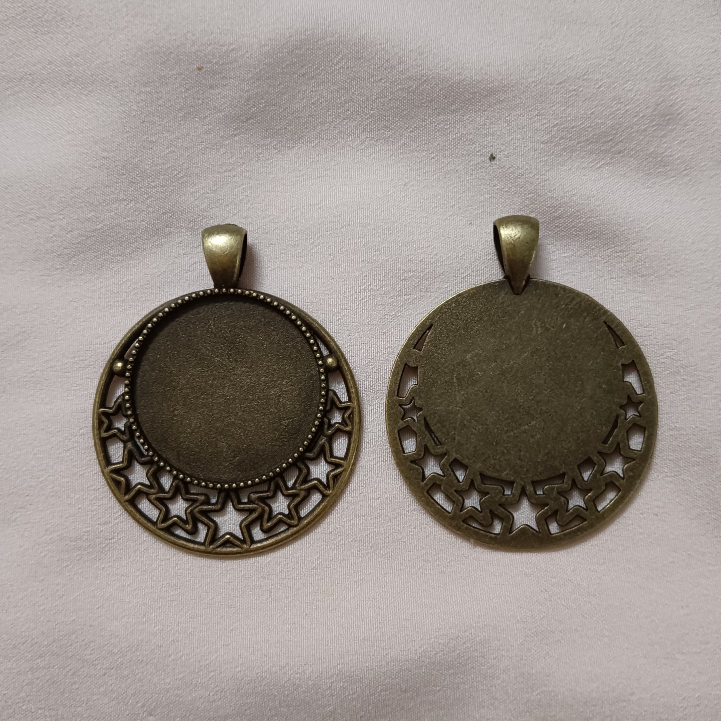 Antique pendant 3