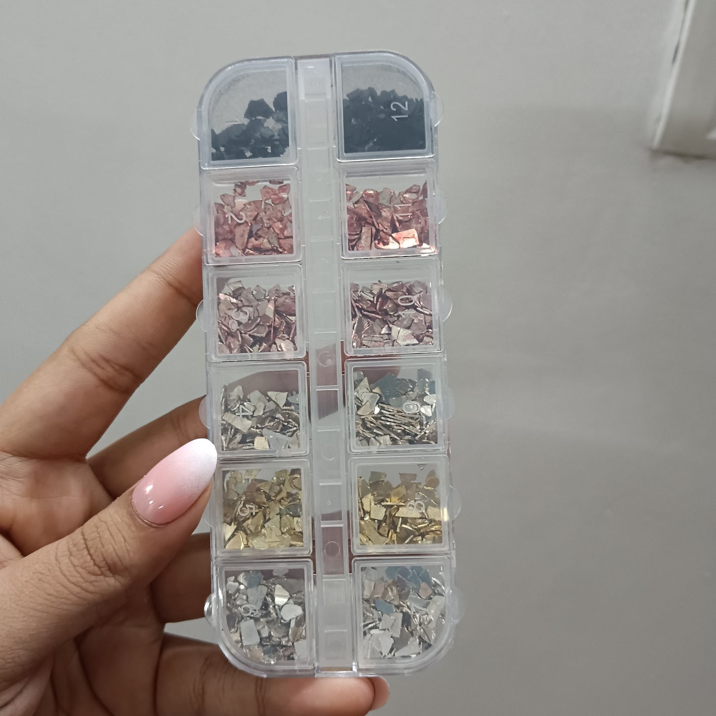 Glass chips box