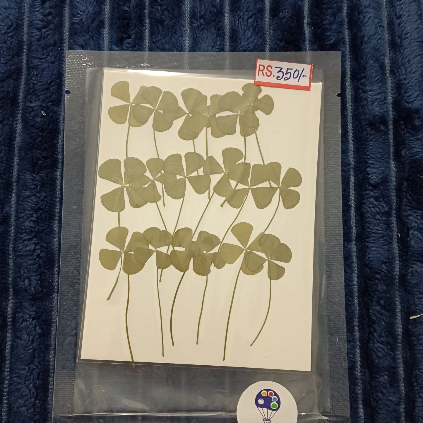 Clover leaves