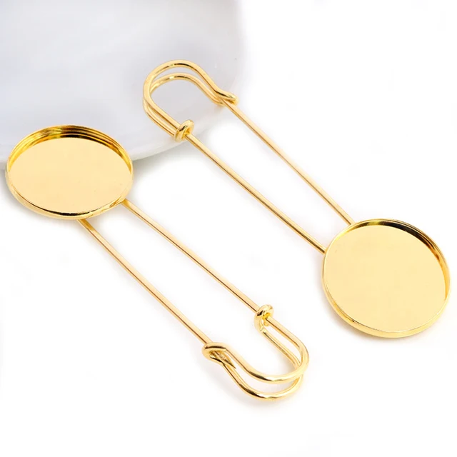 Golden brooch 7