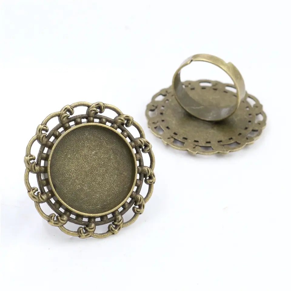 Antique ring knitted design