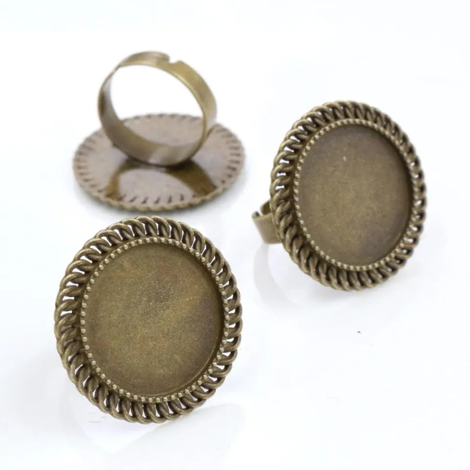 Vintage round Ring