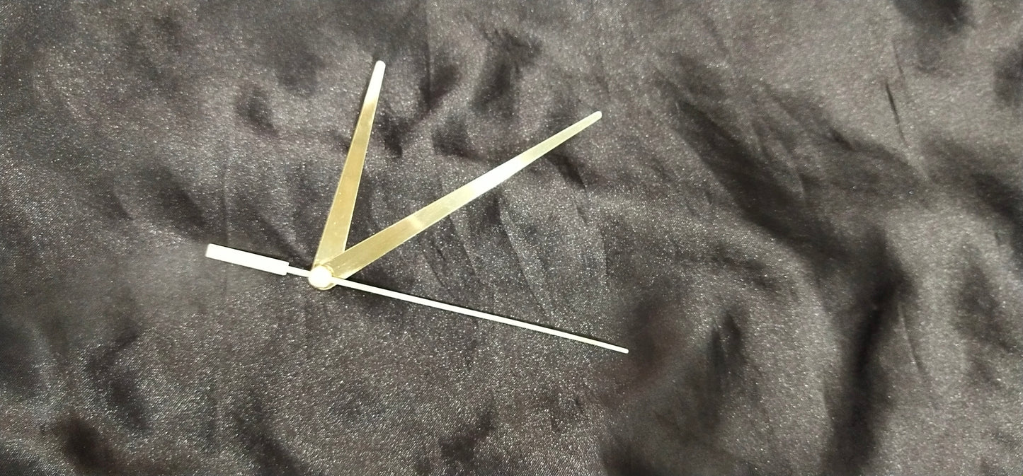 Metal finish Golden clock hands