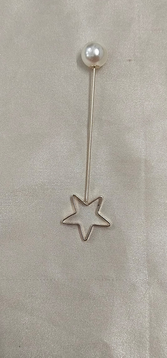 Golden brooch 2