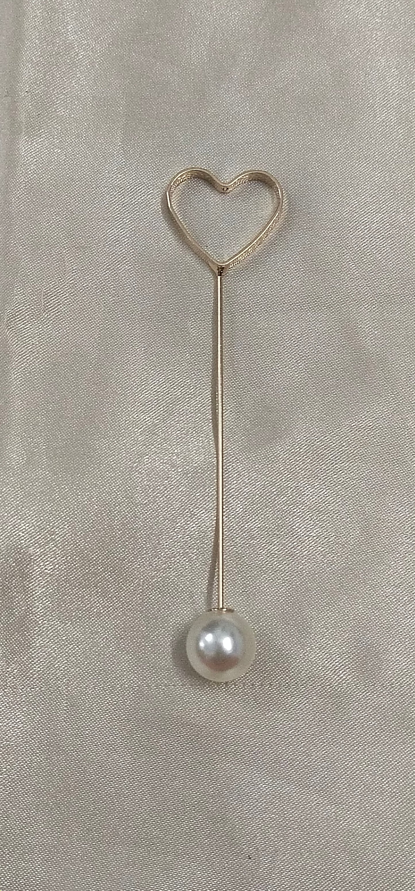Golden brooch 3
