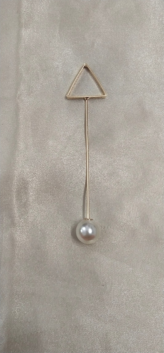 Golden brooch 5