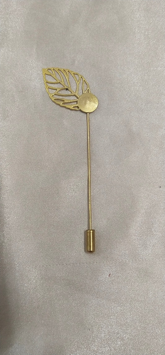 Golden brooch 6