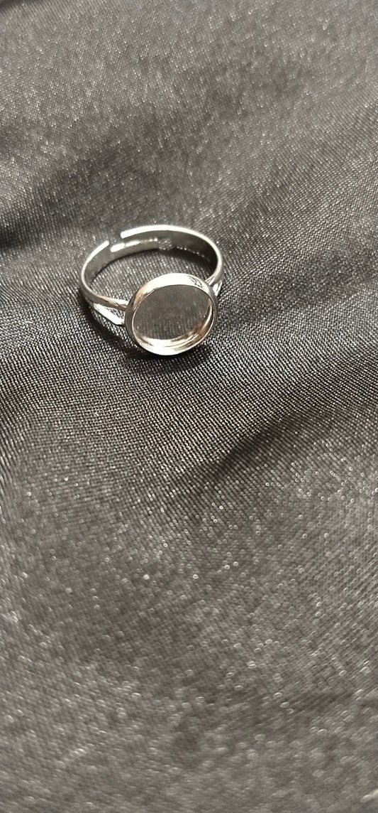 Round silver Ring