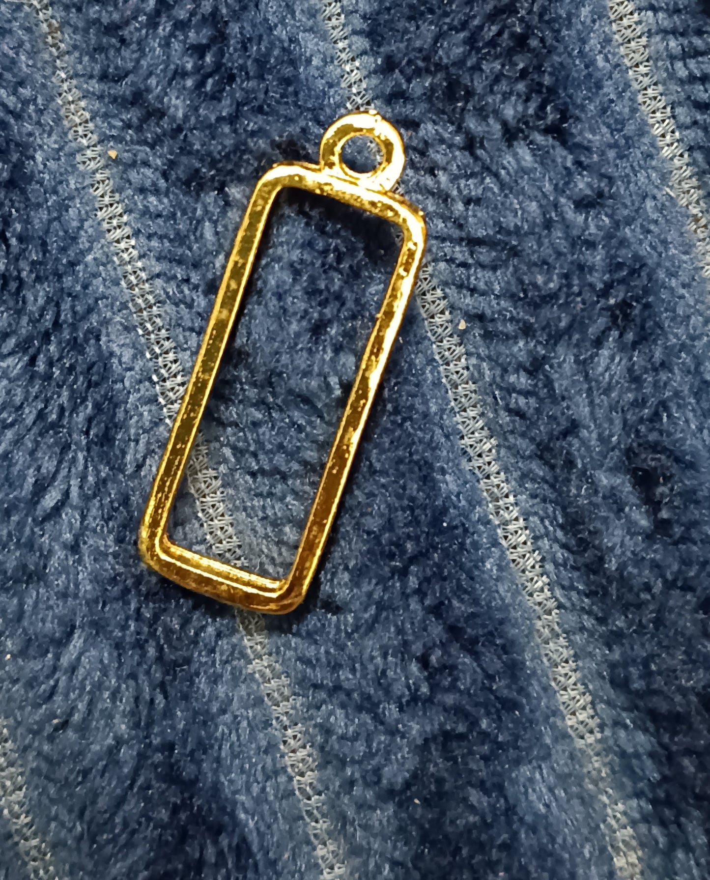 Mini Golden pack of 1 pendent 5