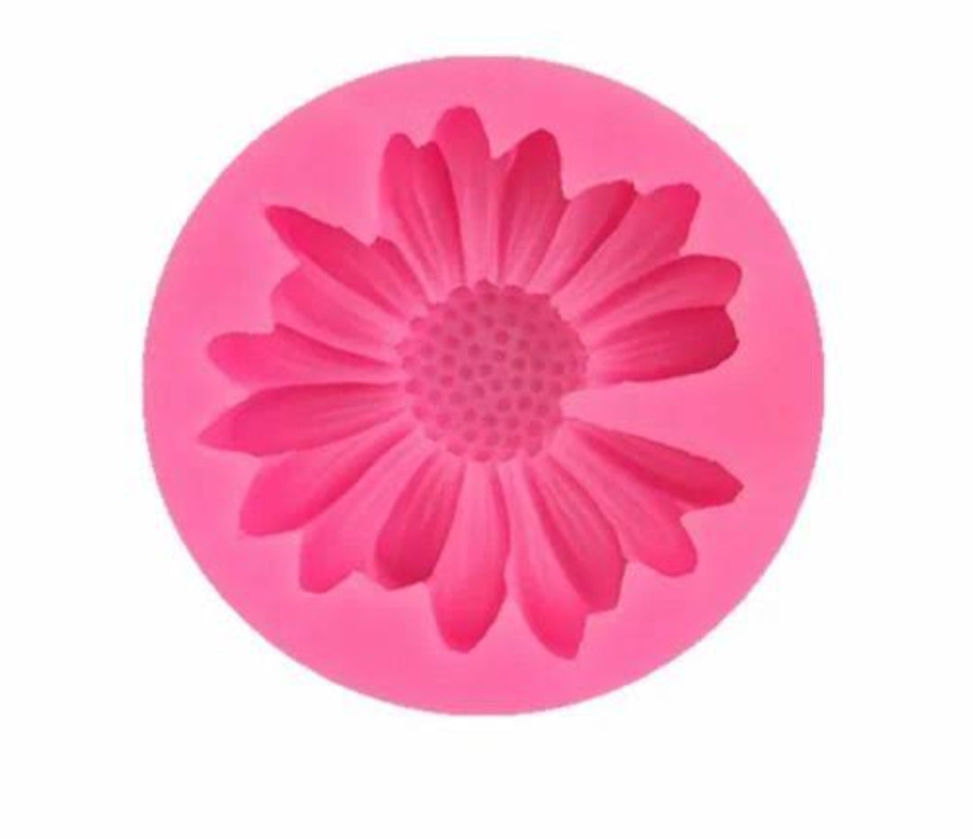 Daisy candle mold