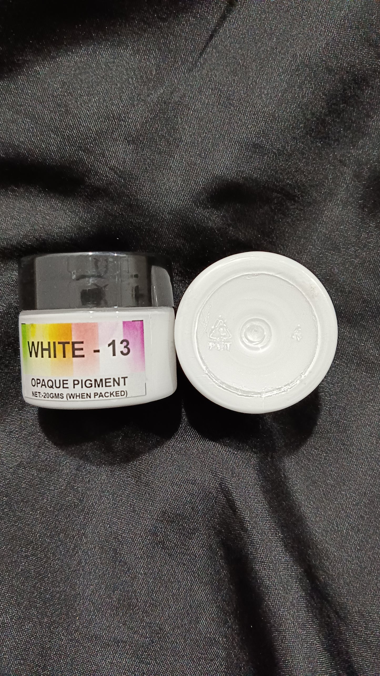 White pigment