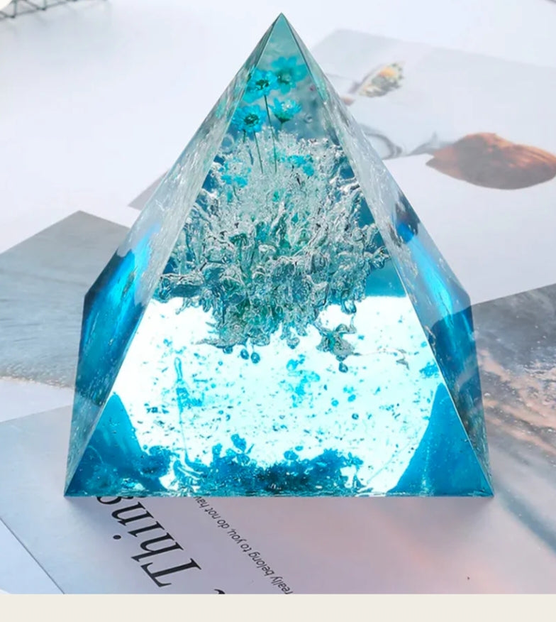 Pyramid paper weight mold