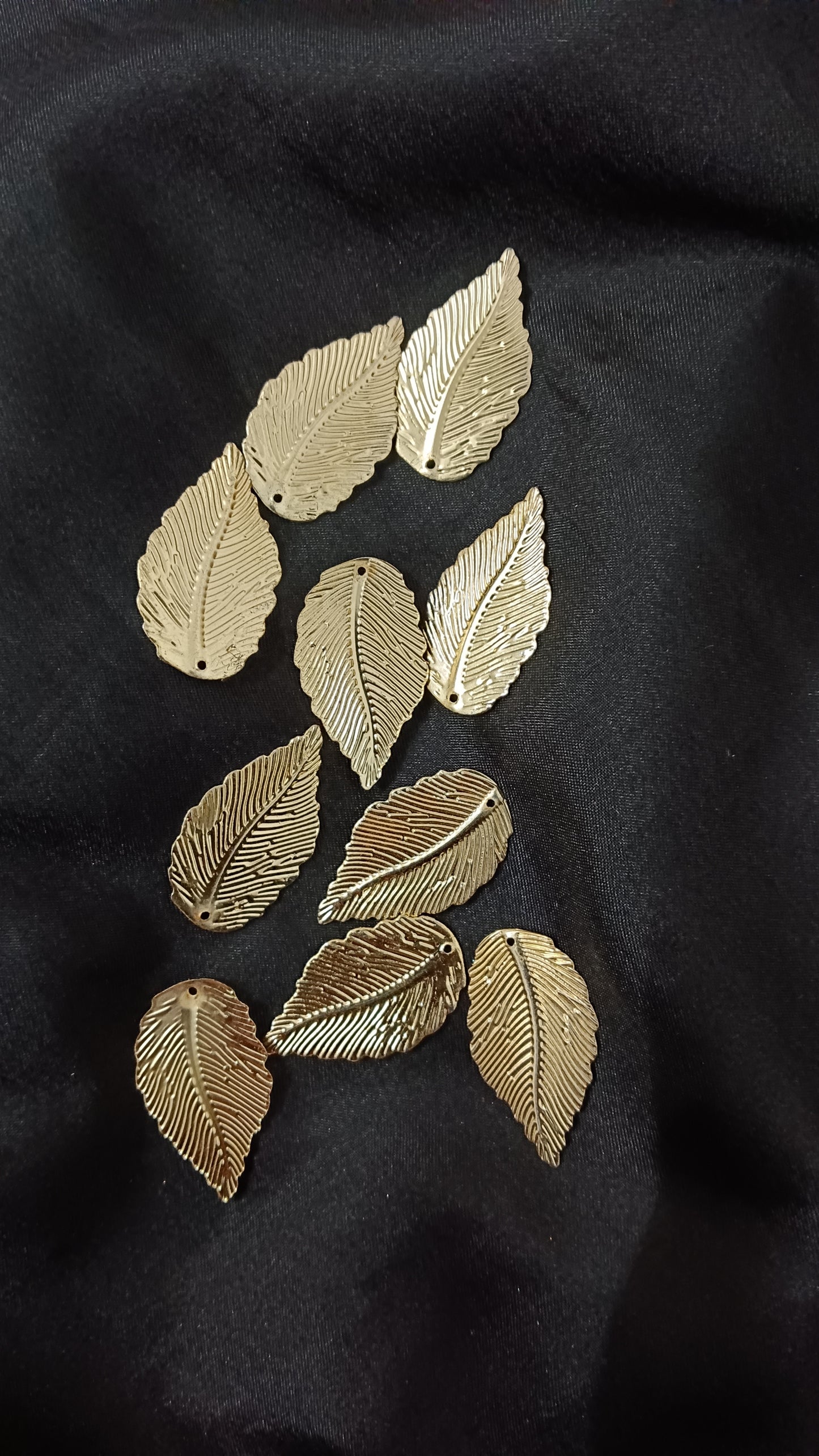 Golden leaf Charms pack of 10