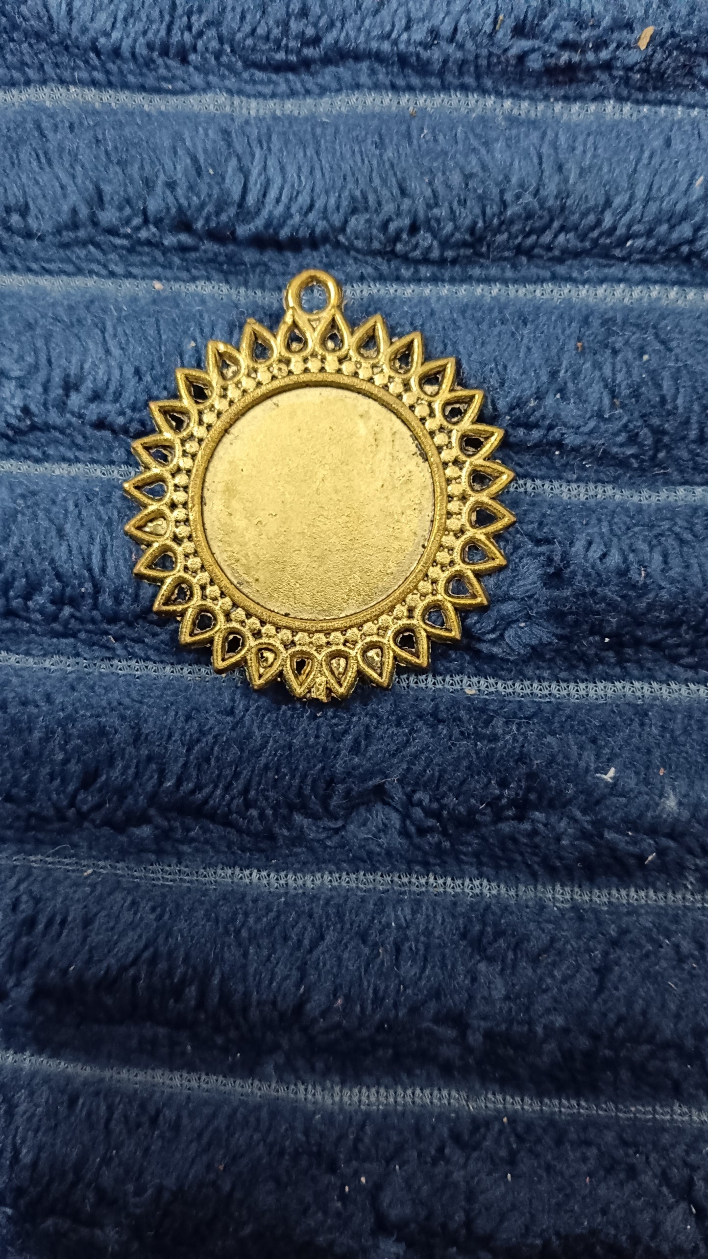 Flower Antique Pendant
