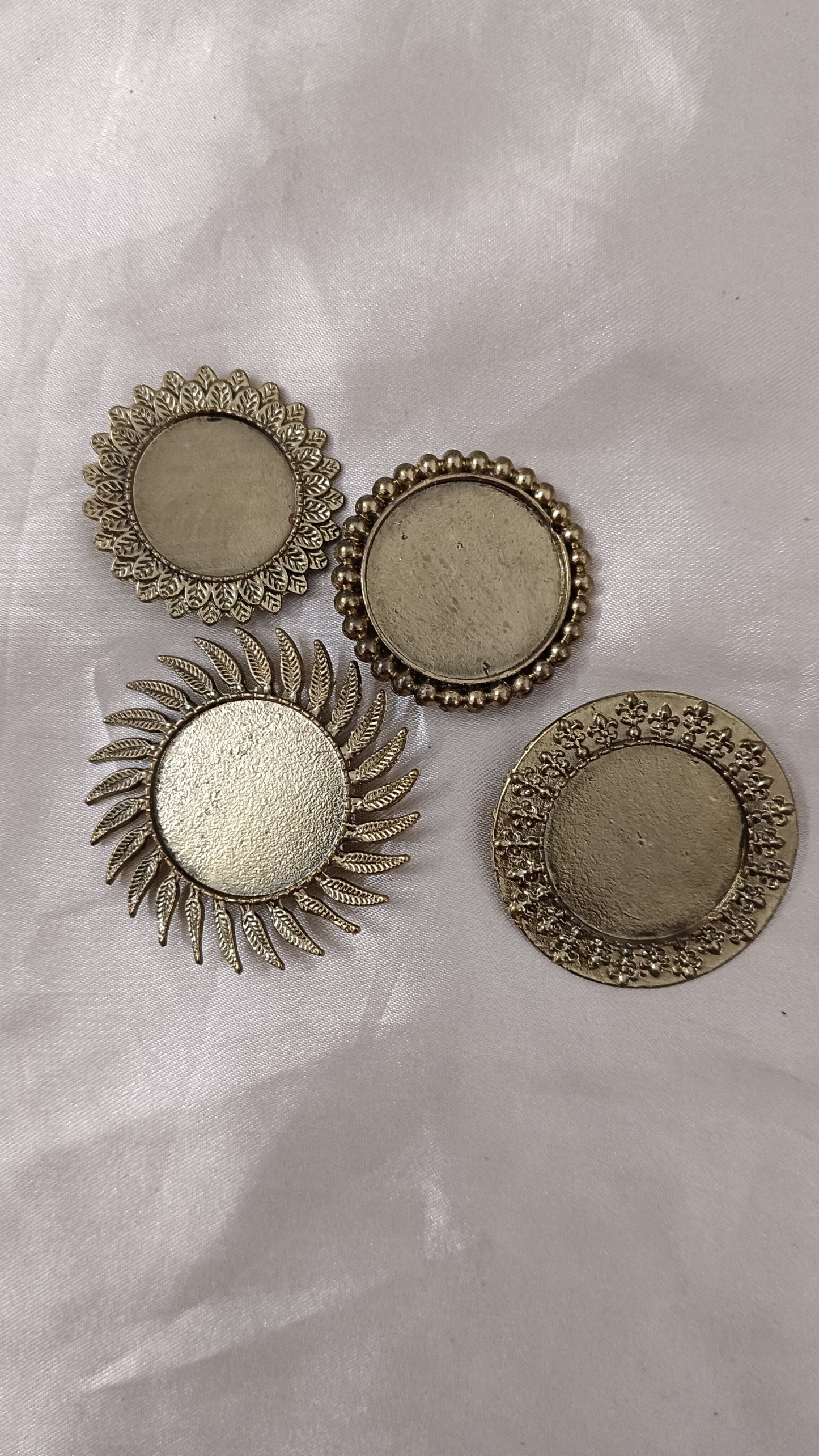 Antique brooch set