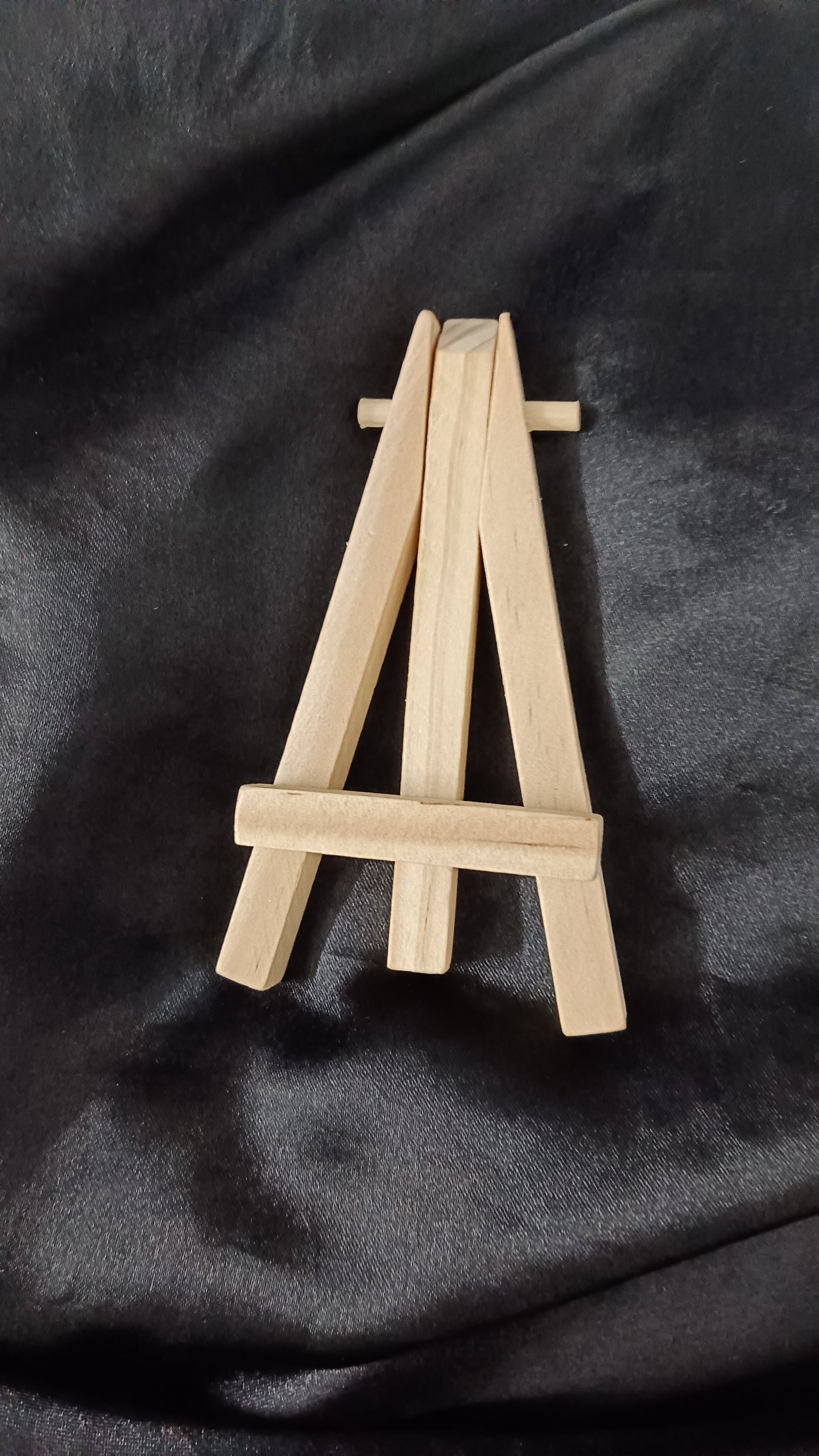 4” wooden stand