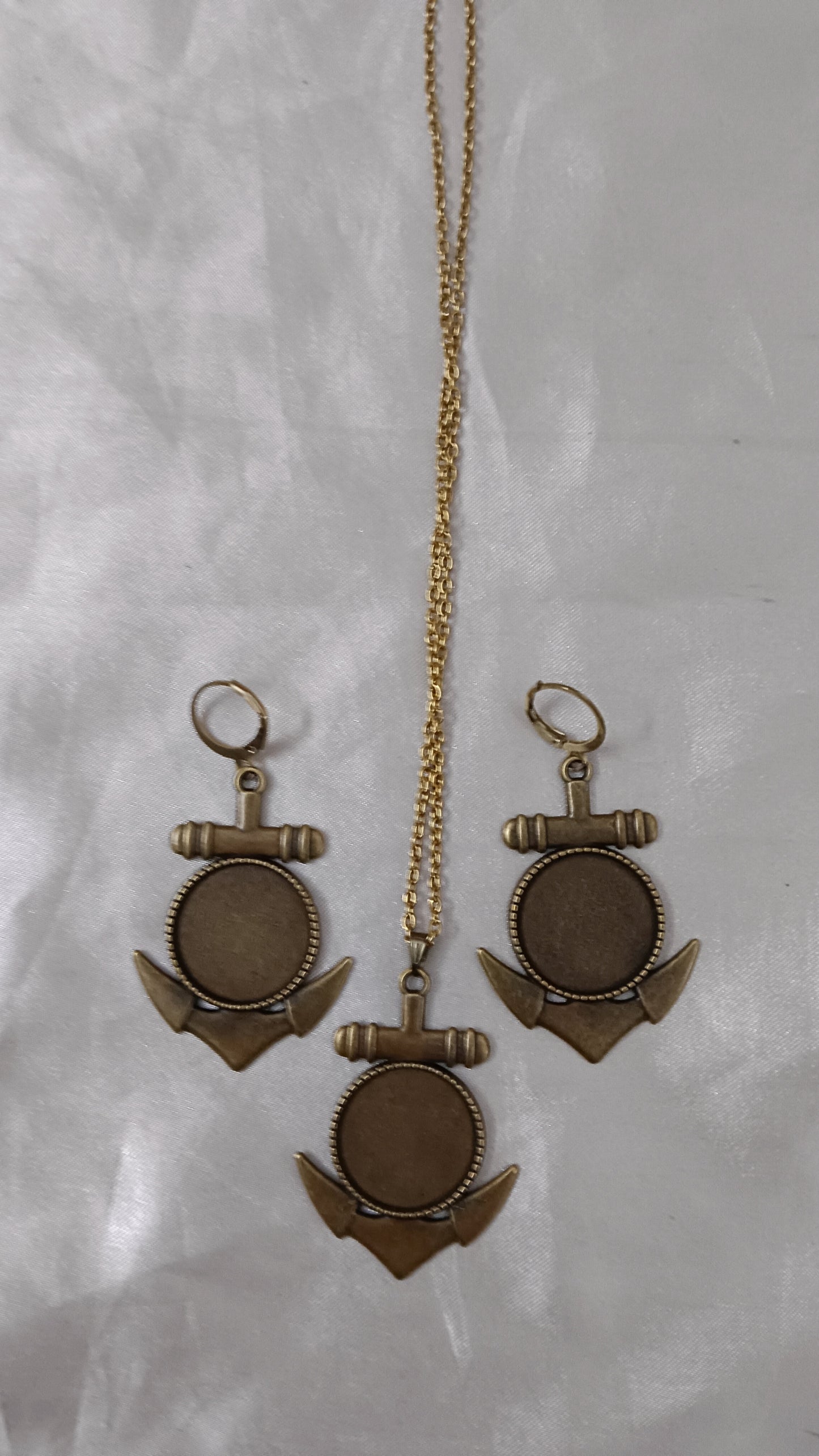 Antique Jewellery set 5
