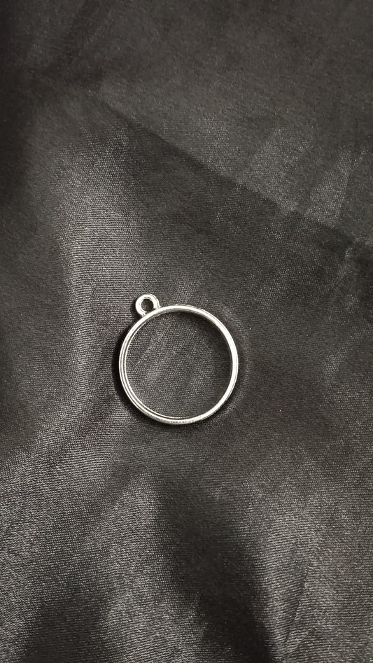 Silver round pendent pack of 1