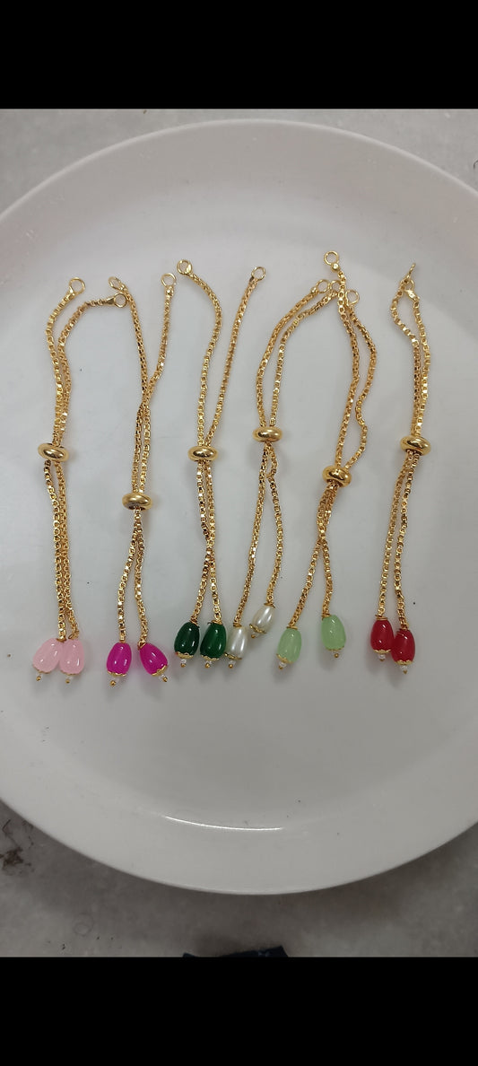 Colored bracelet chain