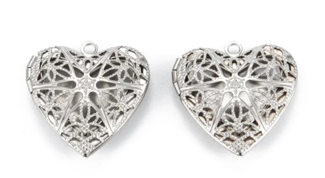Silver heart Locket