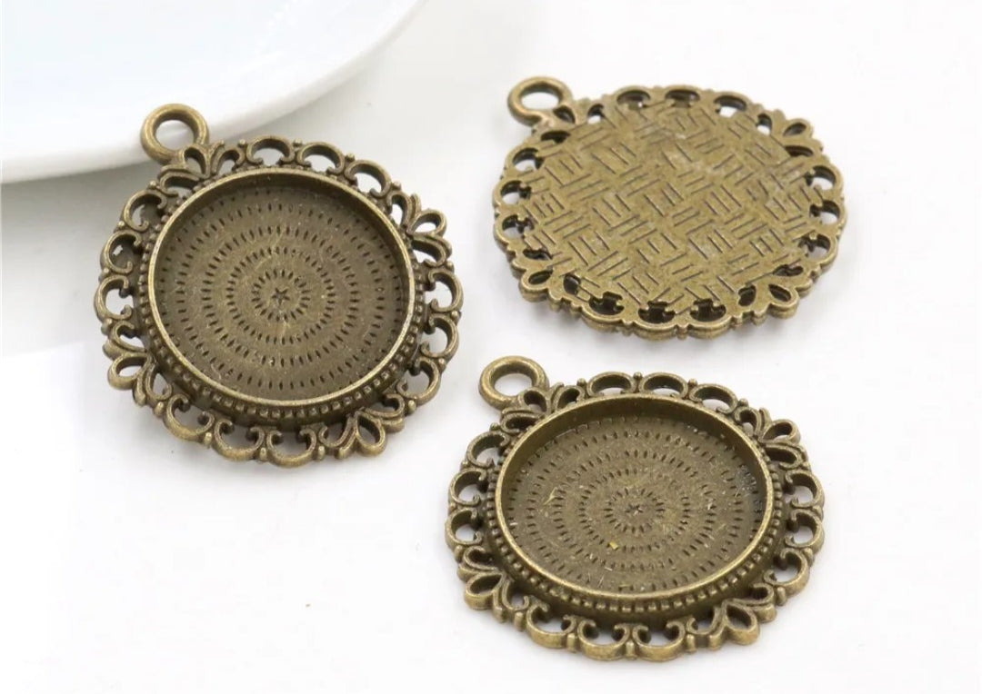 Antique Pendant 10