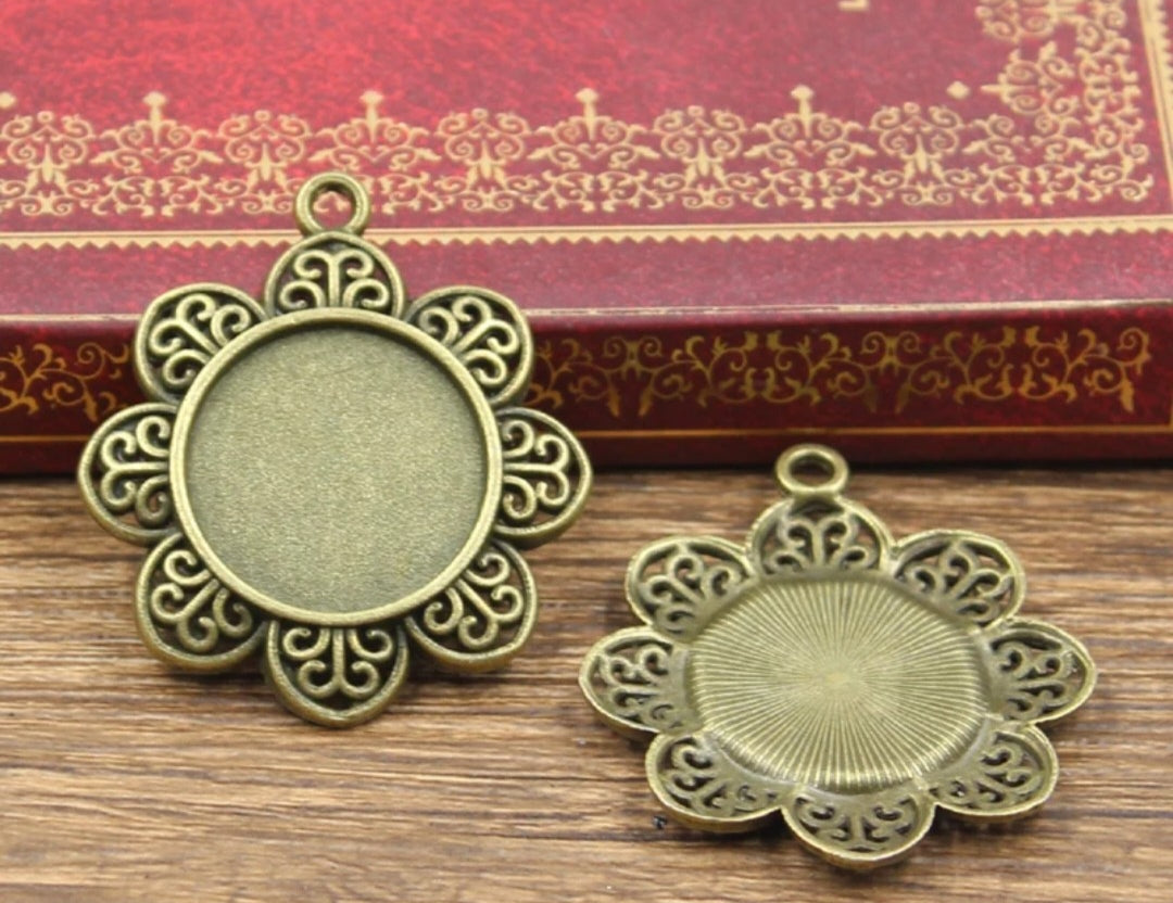 Antique Pendant 11