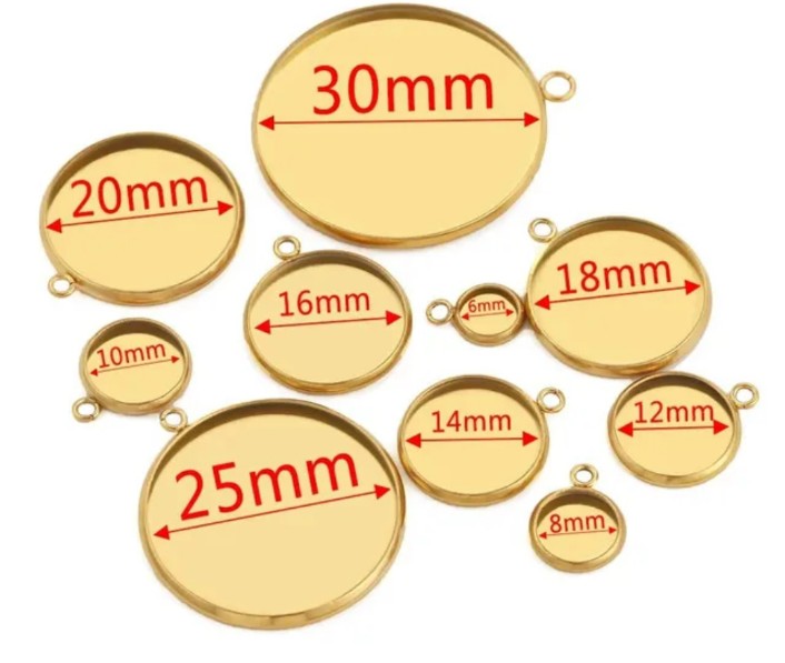 Gold pendant 30mm