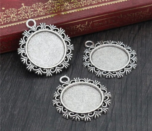 Round silver Pendant