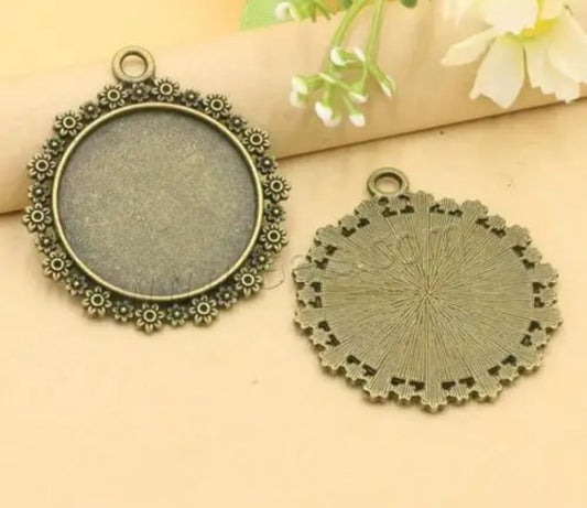 Round Antique pendant 5