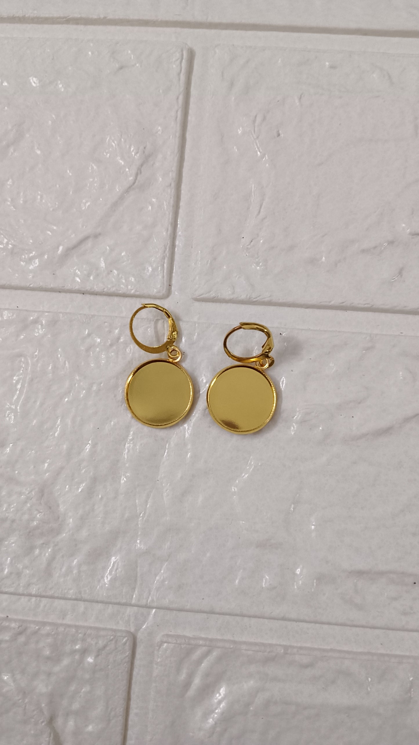 Small Round gold earrings