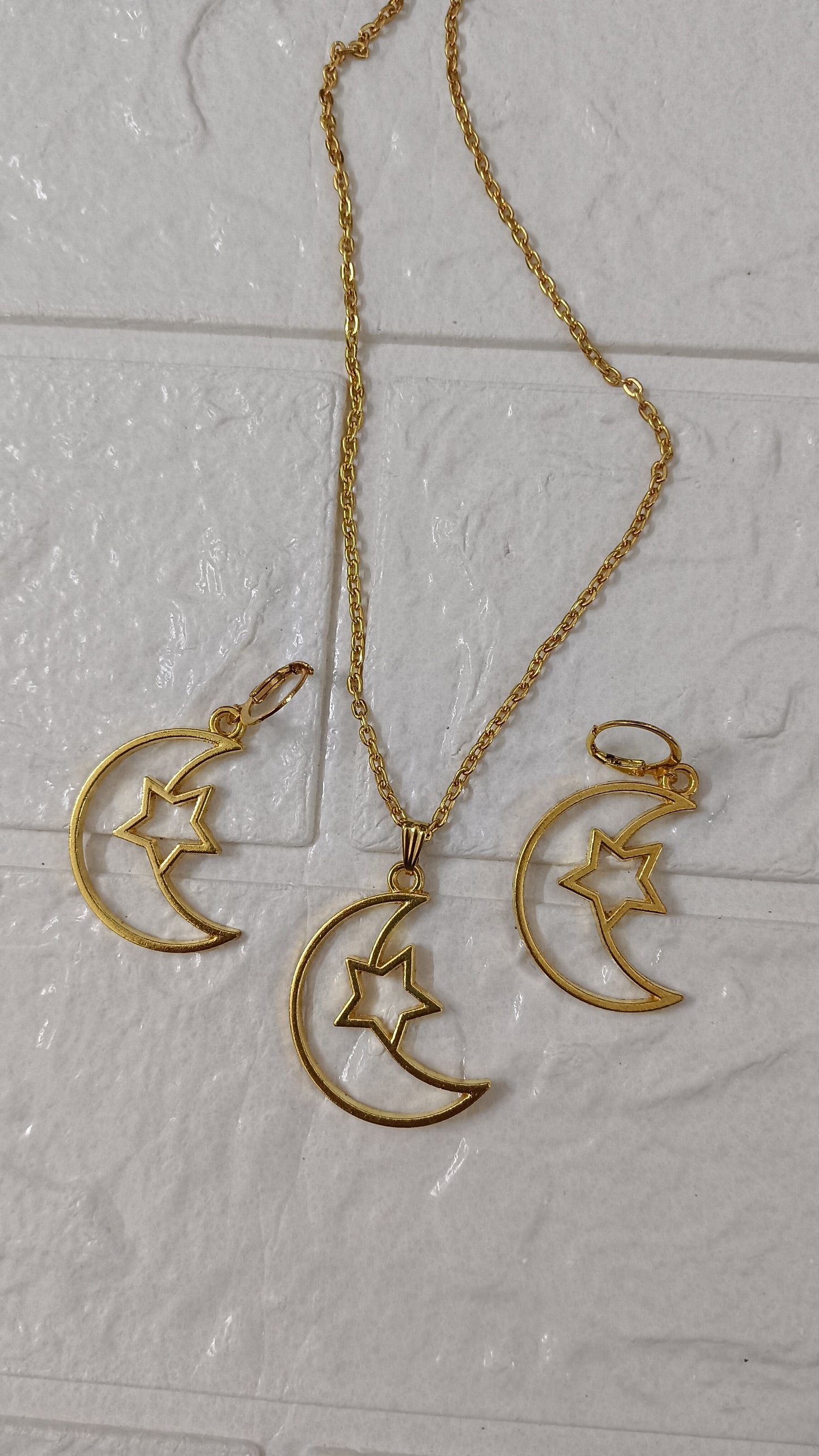 Moon with star jewellery set
