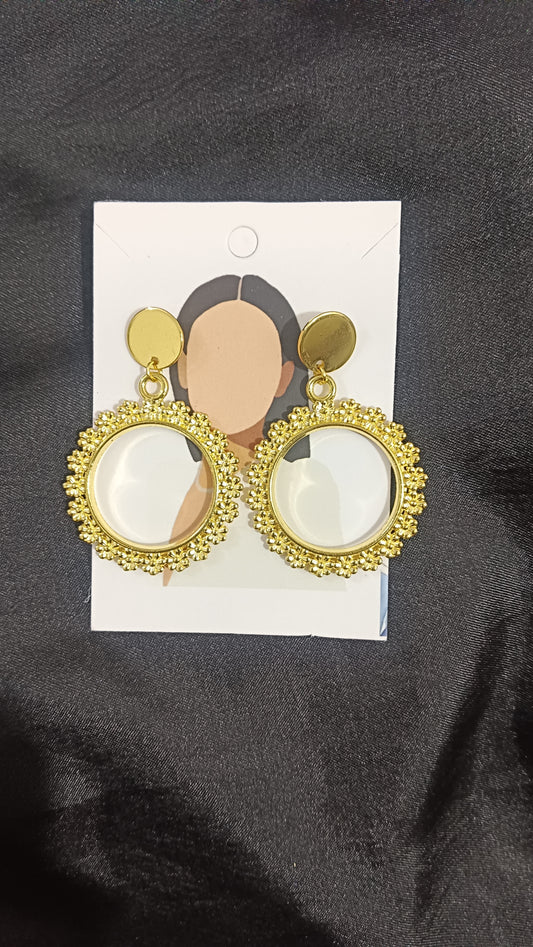 Round gold earrings
