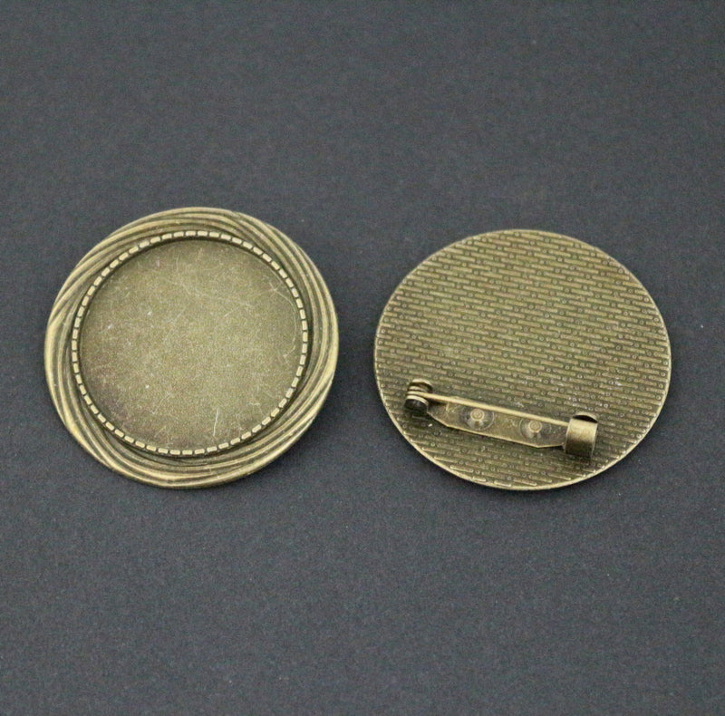 Antique Vintage Brooch 12