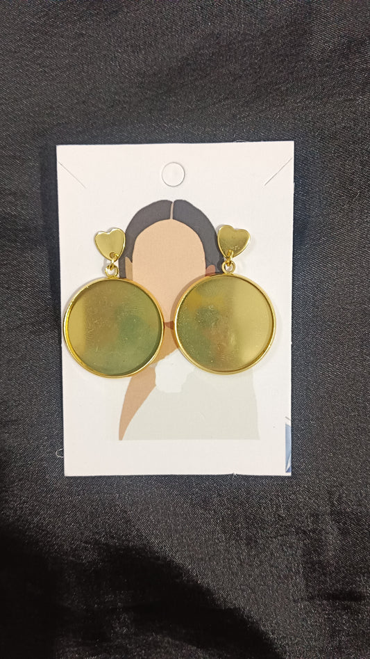 Round gold earrings