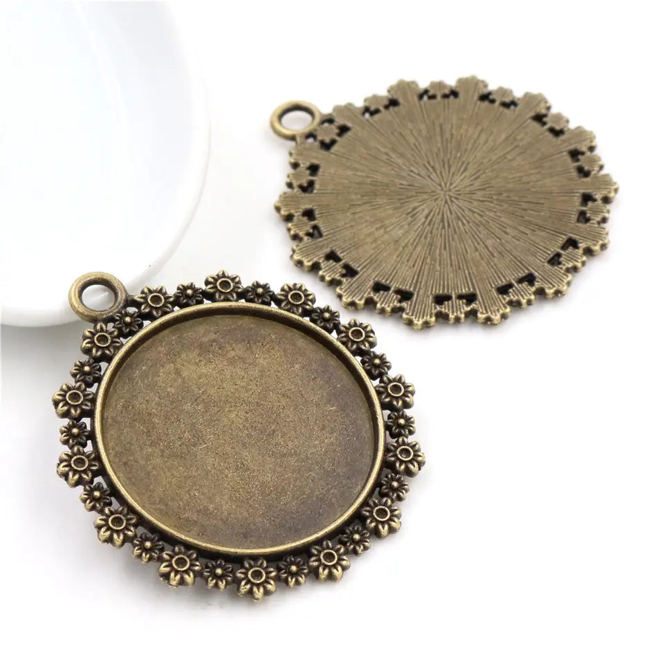 Round Antique Pendant