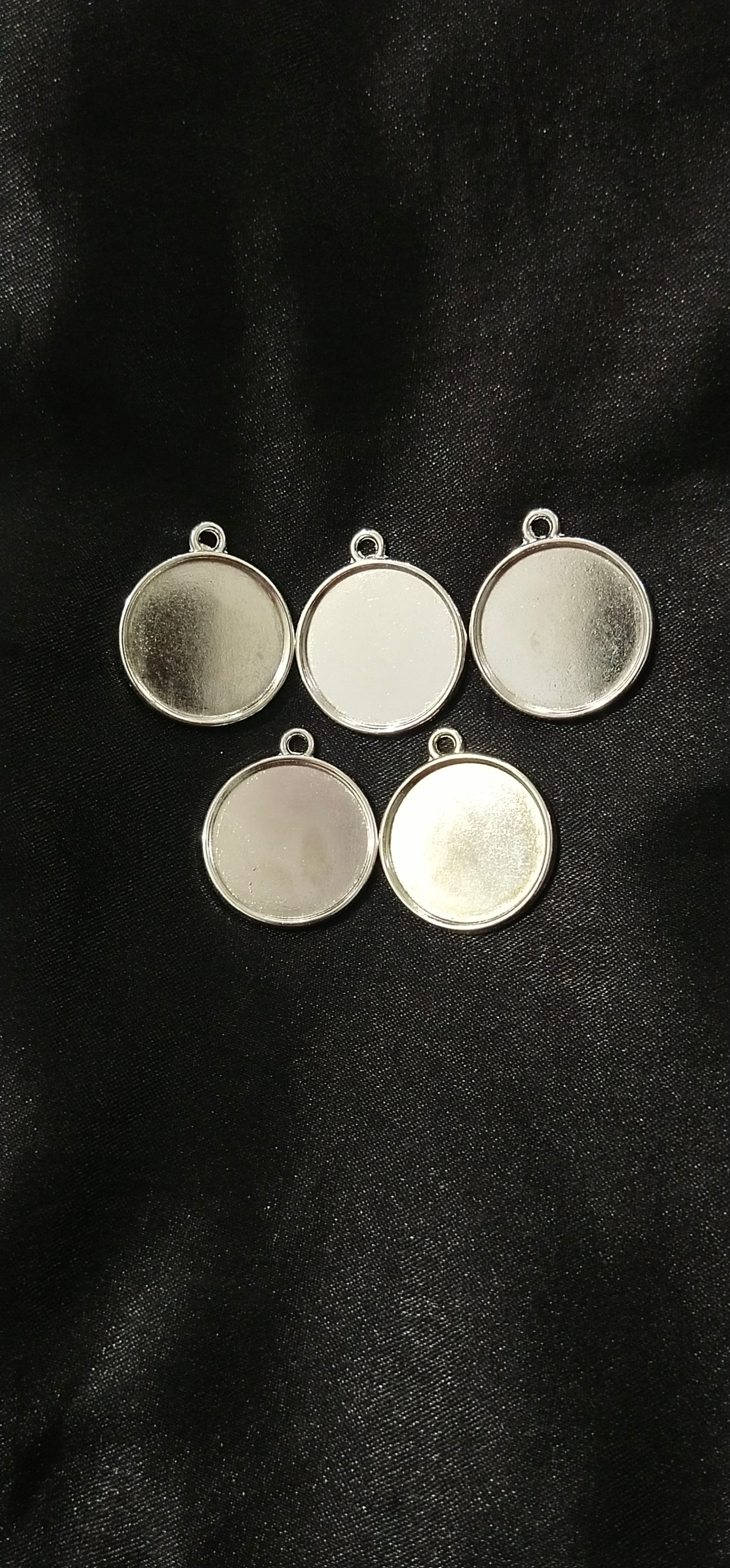 Round big silver pendant pack of 5