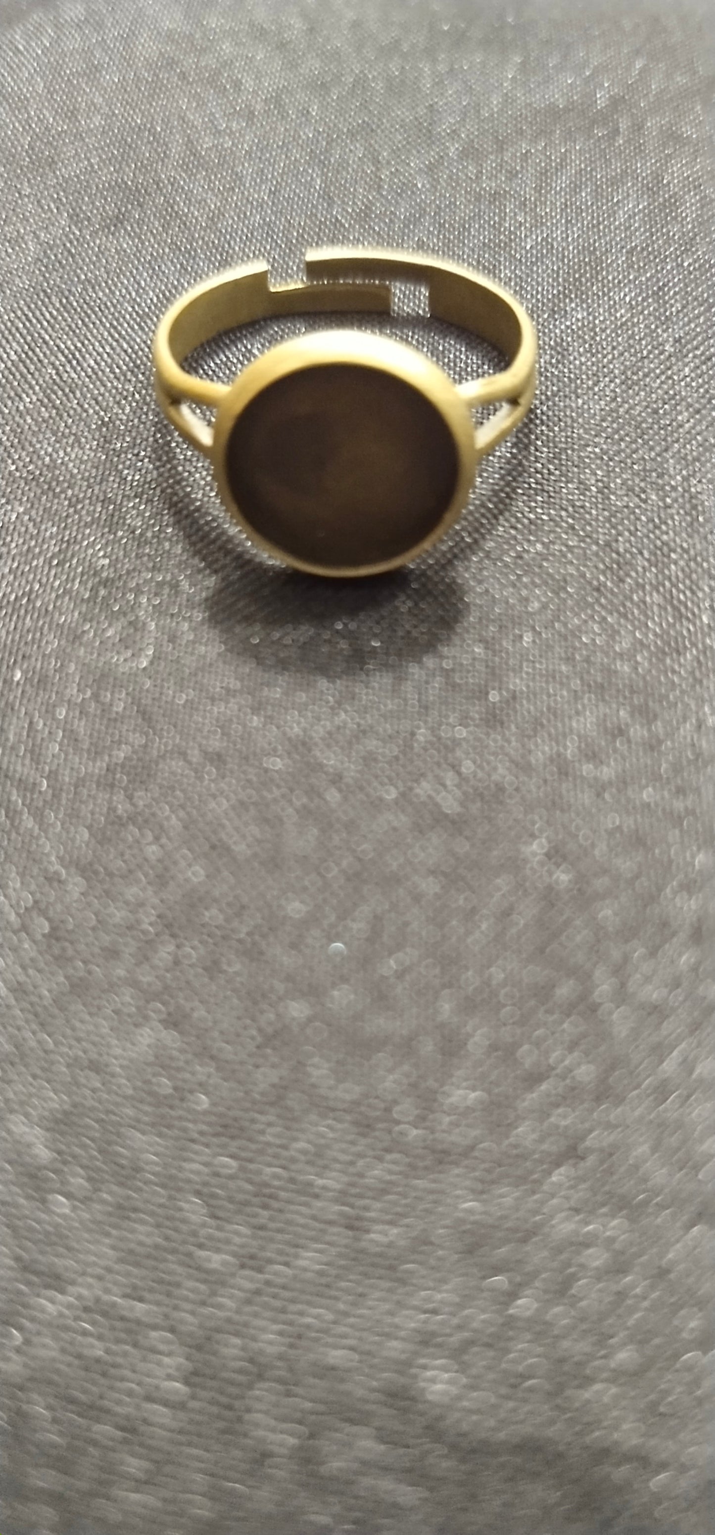 Antique Round Ring