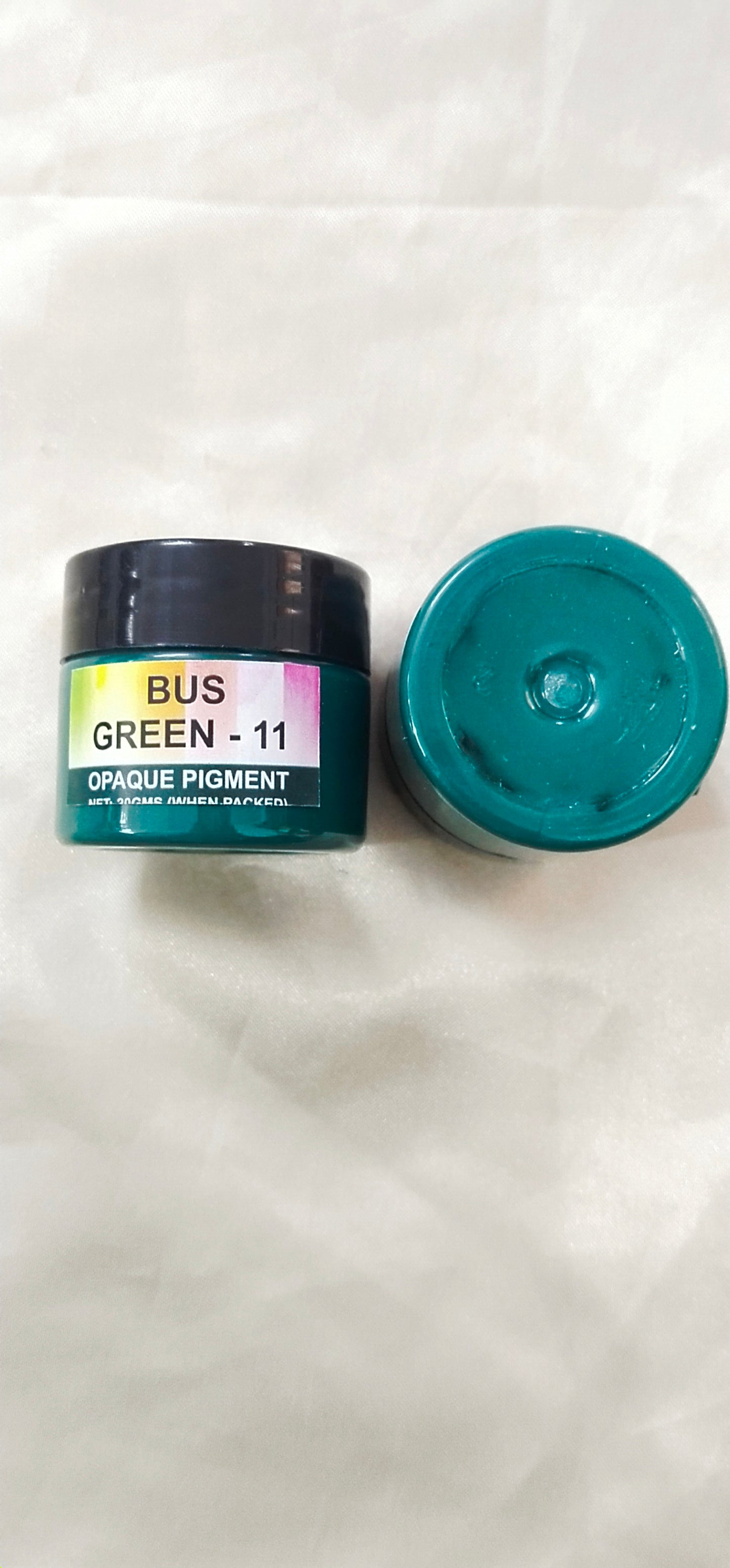 Bus green