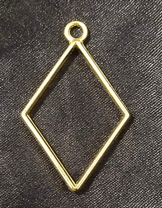 Golden pack of 1 pendent 2