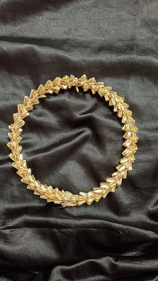 6" golden wreath border ring