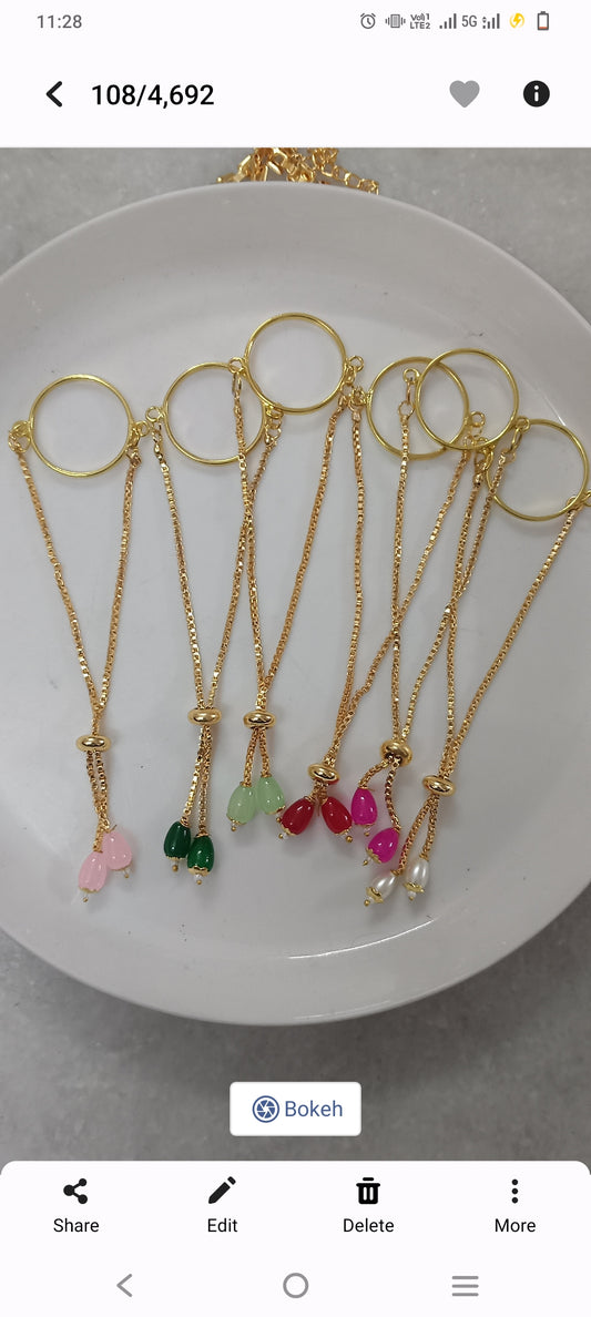 Colored bracelet chain with bezel