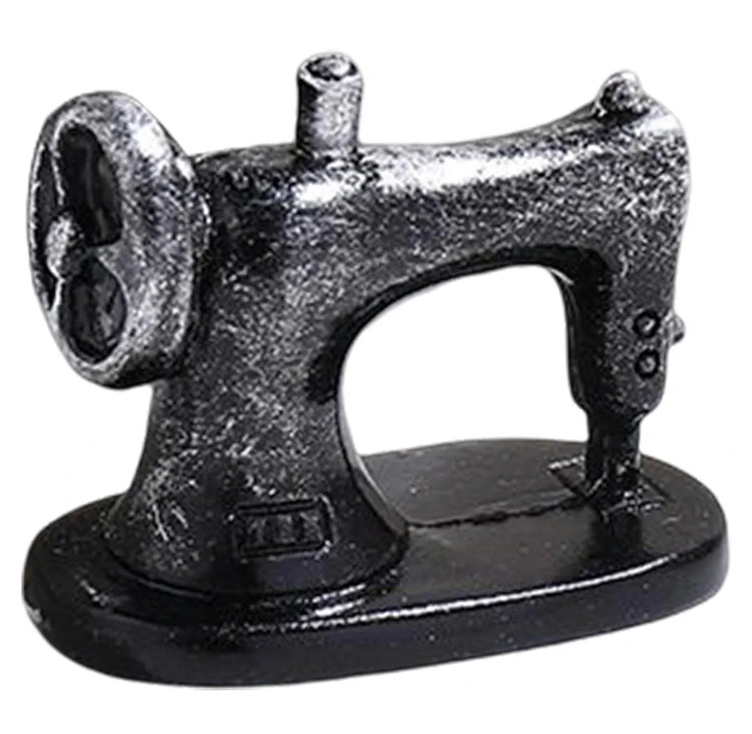 Sewing machine miniature