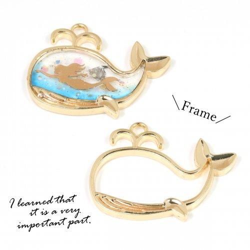 Whale shape pendant pack of 1
