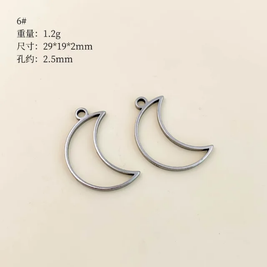Moon pendant pack of 1