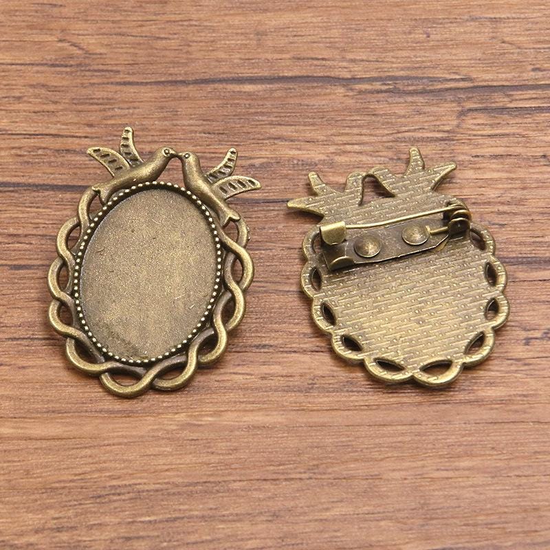 Antique Vintage Brooch 16