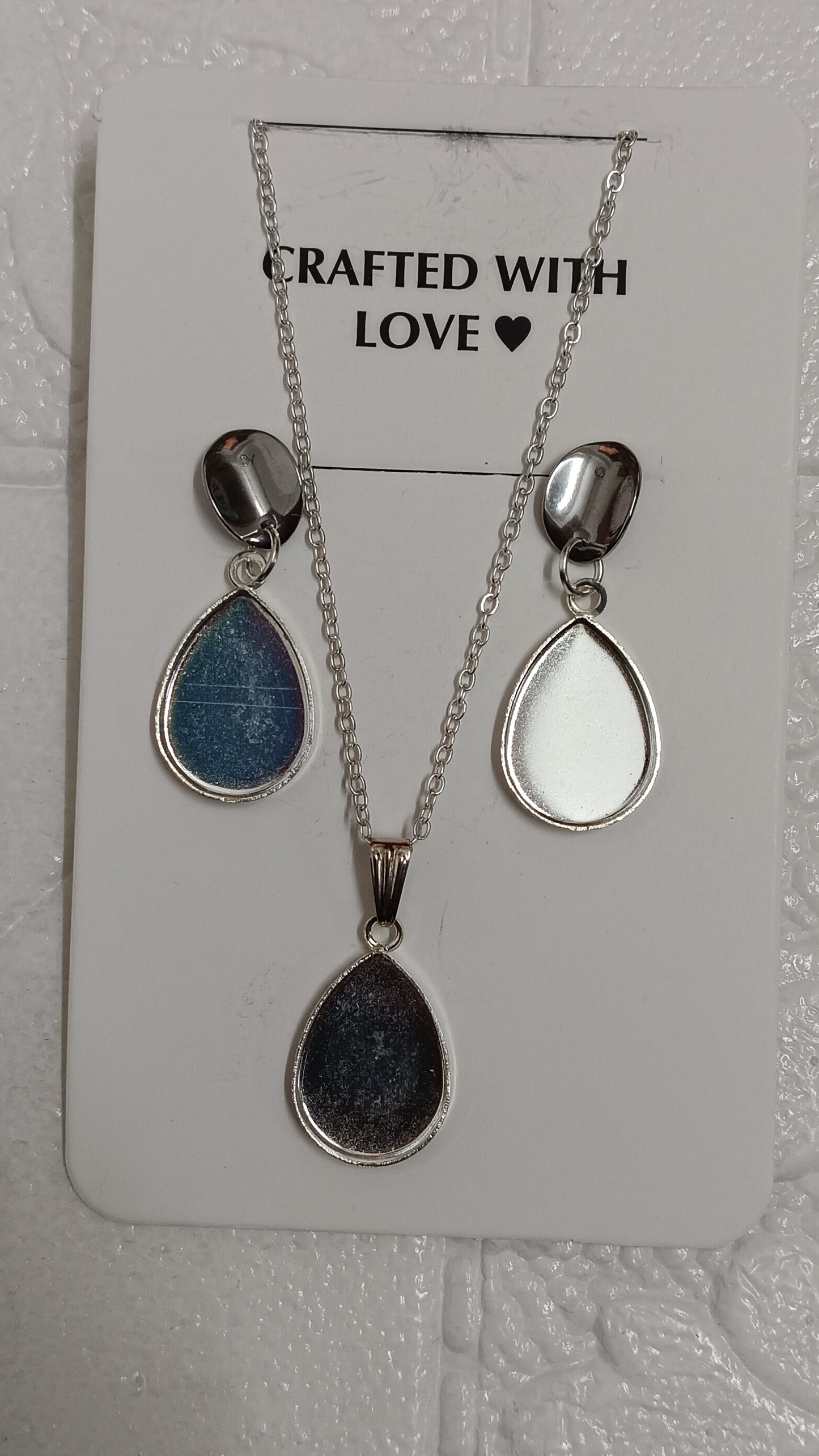 Silver earrings set