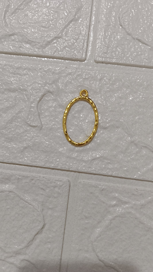 Golden pendent pack of 1