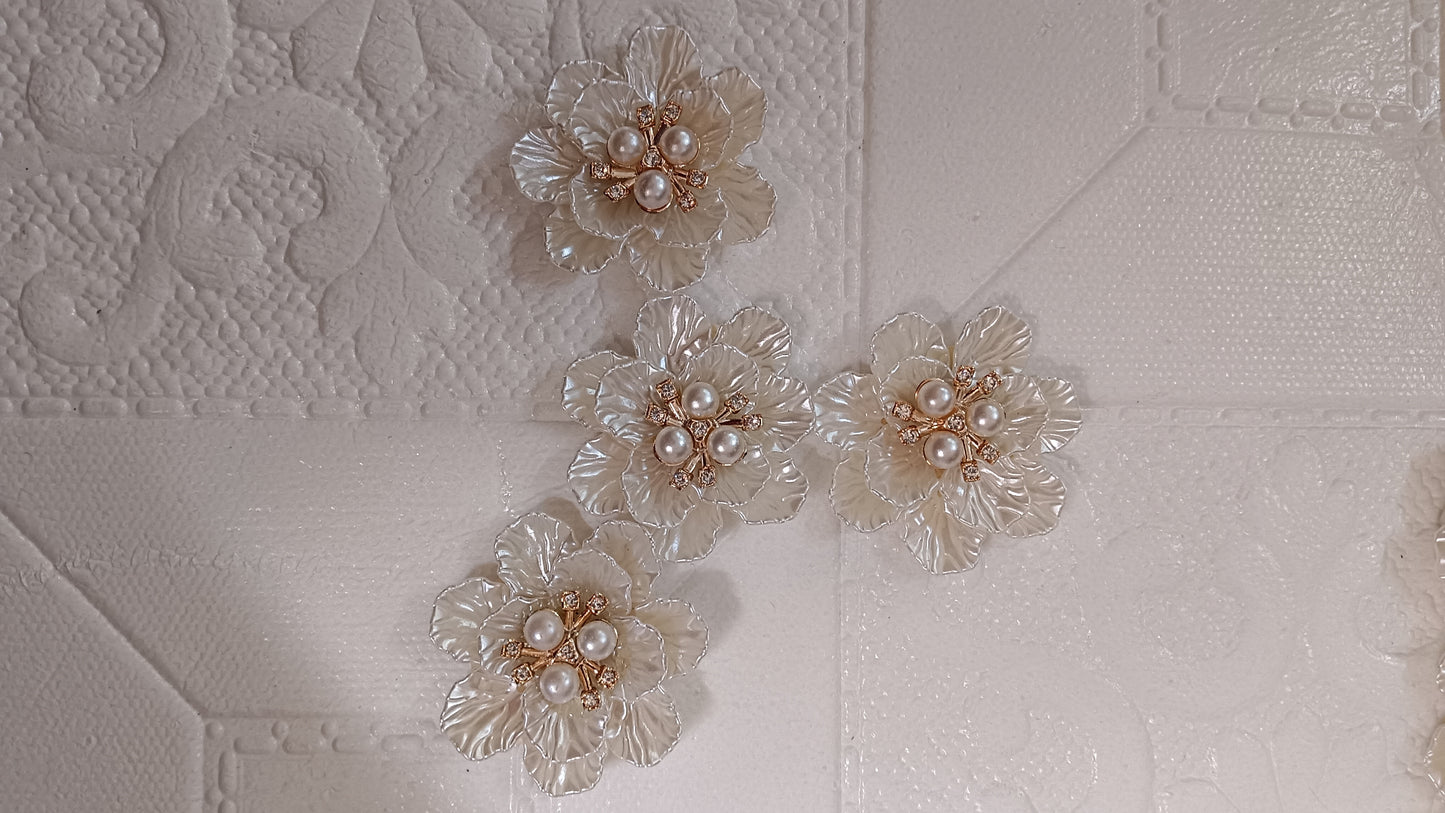 New  embellishment pack of 4